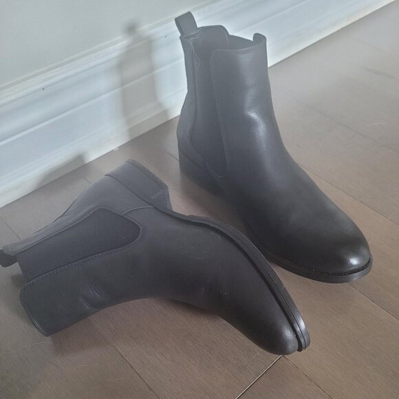 Harlow Chelsea Boots perfect for Fall! - Picture 2 of 2